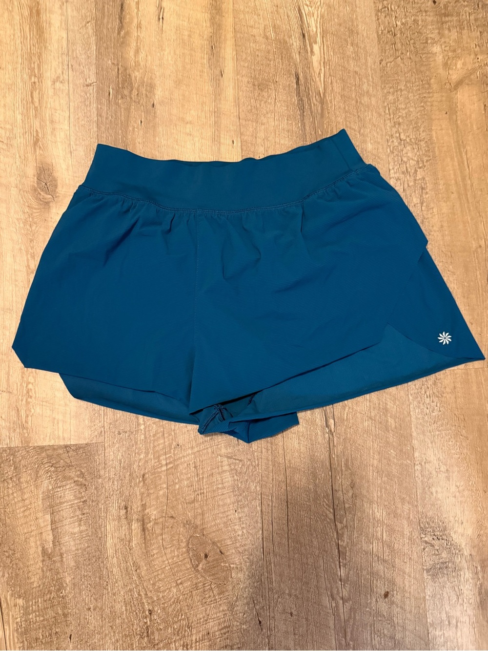 Women's Teal Athleta Shorts with Built-In Liner